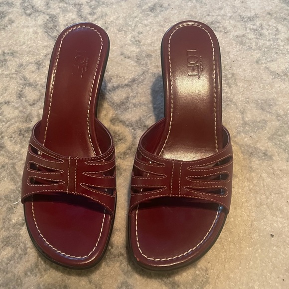 Red slides with wedge heel - Picture 2 of 10